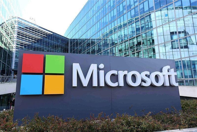 Microsoft investit dans les voitures autonomes avec General Motors