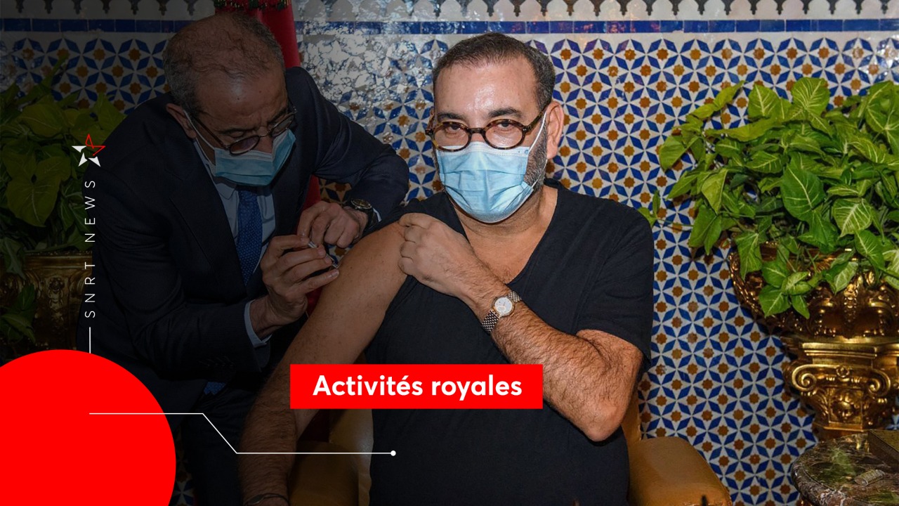 SM le Roi Mohammed VI reçoit la première dose du vaccin 