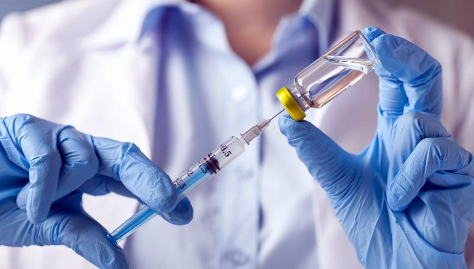 Covid : les vaccins sont-ils efficaces contre les variants ? 