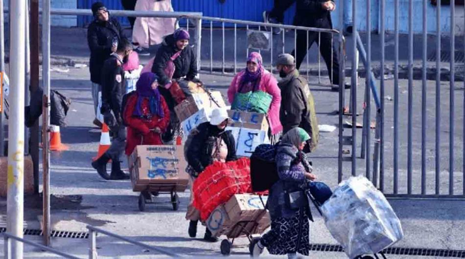 عقود عمل تُنعش آمال المتضررات من إغلاق معبر باب سبتة