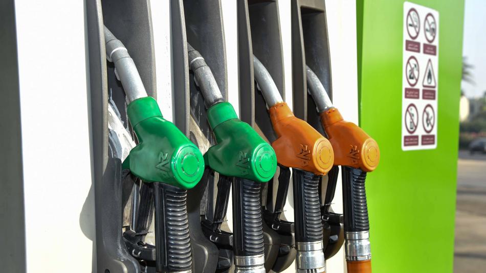 أسعار البنزين والغازوال تواصل ارتفاعها