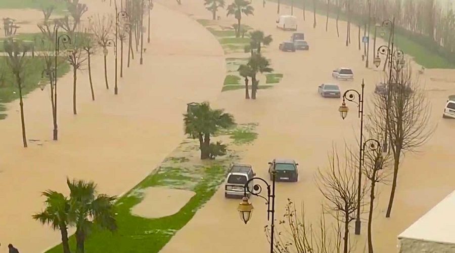 أمطار غزيرة تتسبب في فيضانات ببعض أحياء تطوان