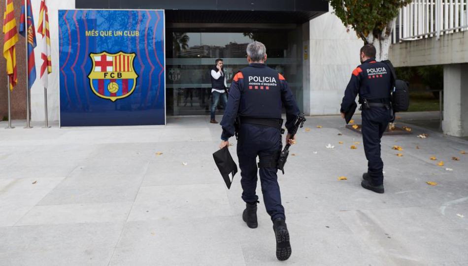 برشلونة بعد توقيف رئيسه السابق: عرضنا التعاون مع القضاء والشرطة