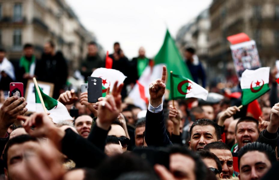 مسيرات جديدة للحراك في الجزائر واحتجاجات في كبريات المدن