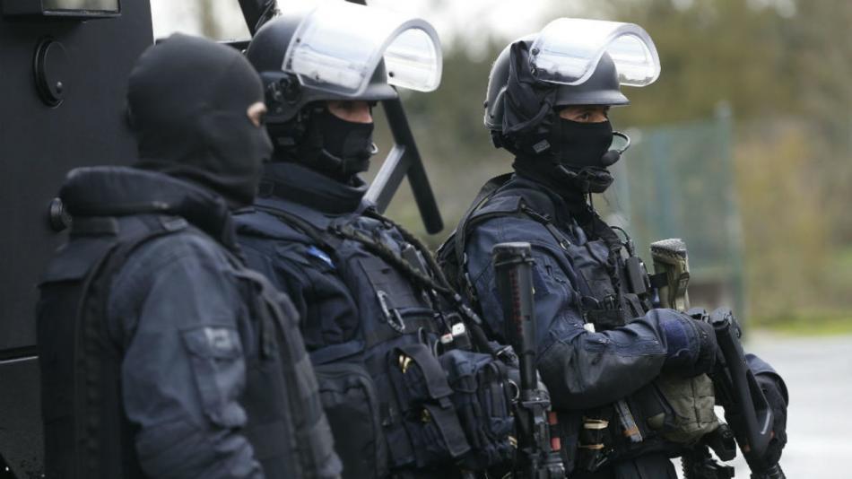 Projet d'attentat en France: la suspecte de Béziers présentée à la justice