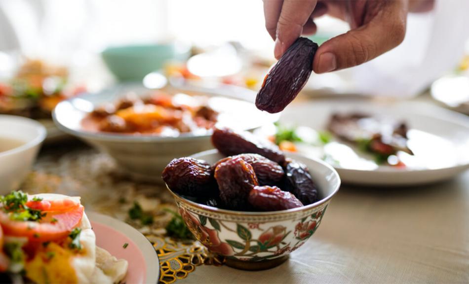 10 خطوات لتحضير مائدة الإفطار في رمضان 