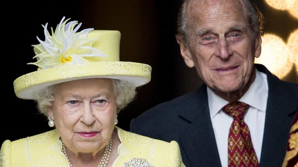 الملكة إليزبيت تشعر "بفراغ كبير" بعد وفاة زوجها