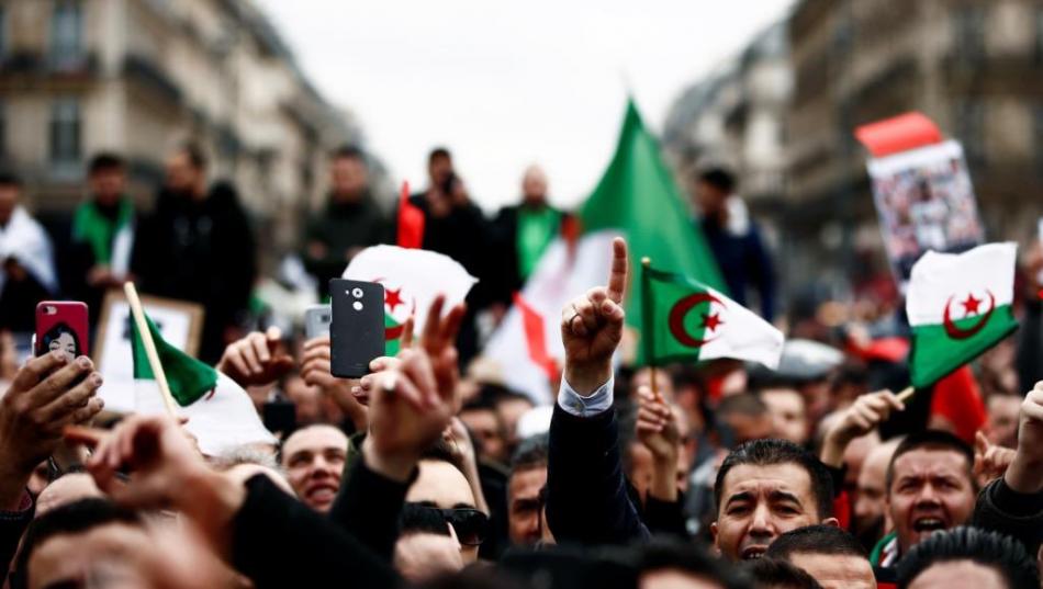 Boycott des législatives: les Algériens ont asséné un "coup dur pour le pouvoir" 