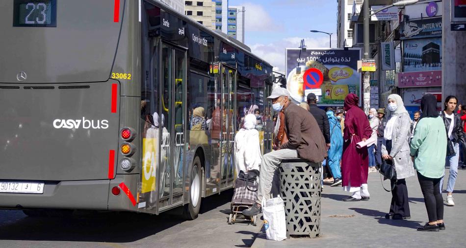 الدار البيضاء .. هل يستعمل الأشخاص في وضعية إعاقة وسائل النقل مجانا؟