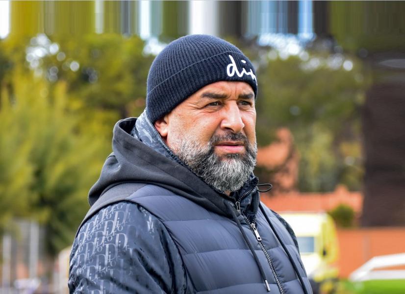 الدفاع الجديدي يعلن تشبثه بالمدرب بنشيخة  