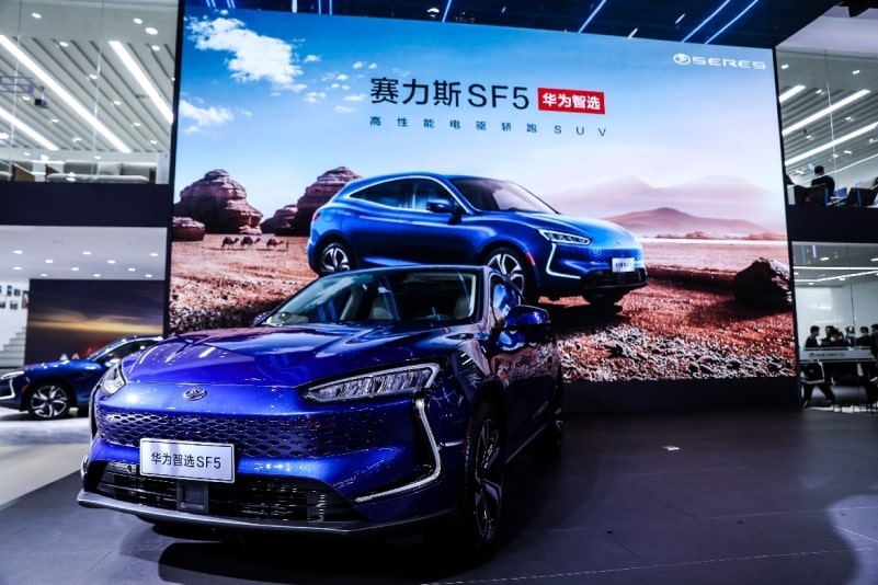 Huawei commercialise la nouvelle voiture électrique SERES SF5
