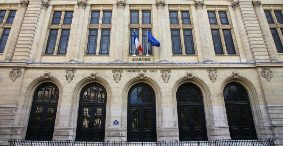 France: le gouvernement prépare une rentrée universitaire "à 100% en présentiel"