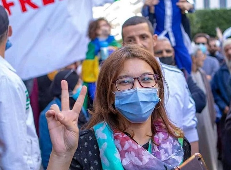 Algérie: garde à vue prolongée pour une journaliste arrêtée vendredi