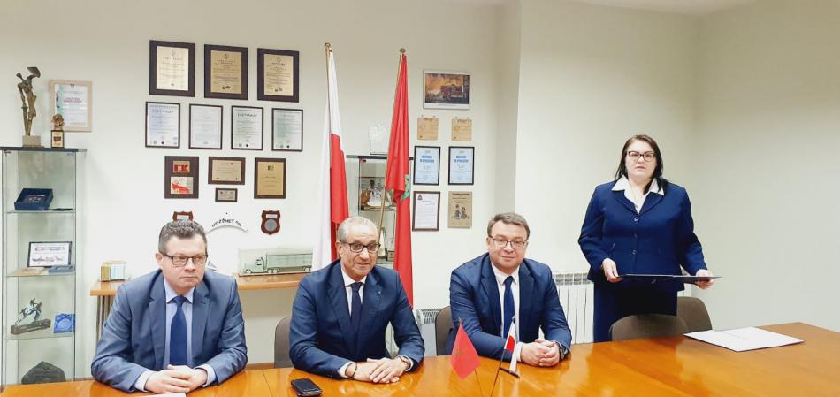 L'ambassadeur du Maroc en Pologne en visite à une usine à Glowno