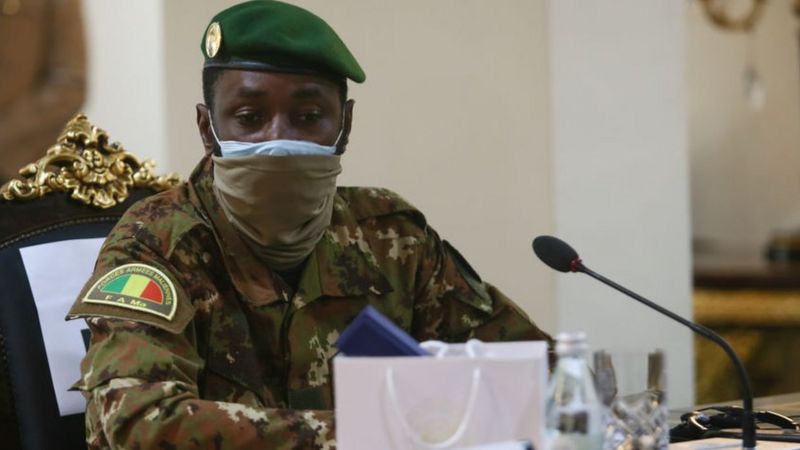 الاتحاد الإفريقي يقرر تعليق عضوية مالي ويلوح بعقوبات