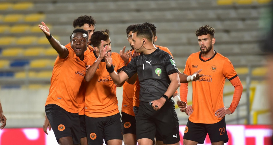 التحكيم في قلب العاصفة و"الفار" في قفص الاتهام  