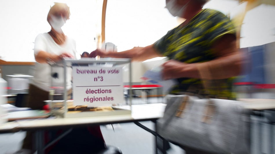 Régionales: les Français aux urnes, vers une abstention record ? 