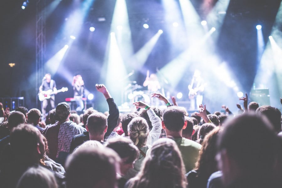 France: soulagement du monde de la nuit, discothèques et concerts debout vont rouvrir 