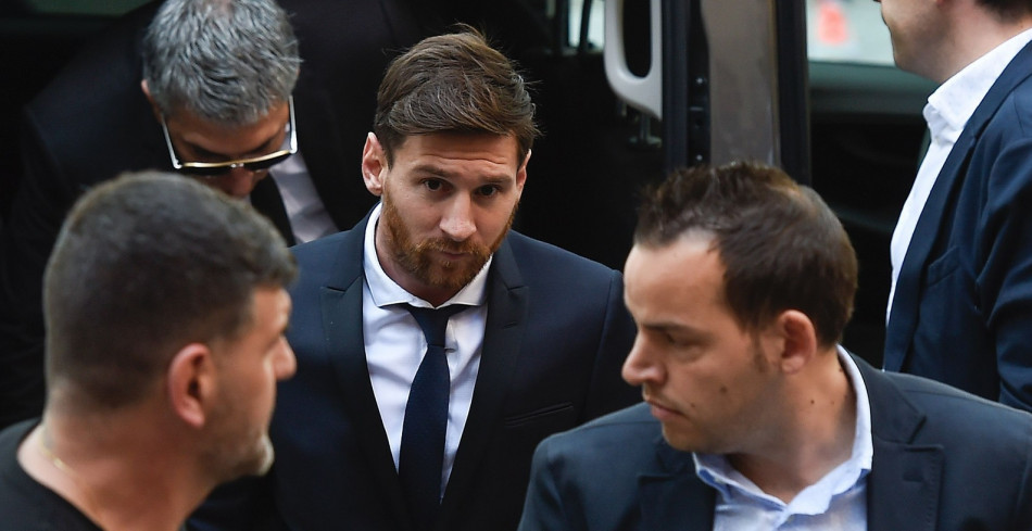 Foot: Messi signe avec le PSG