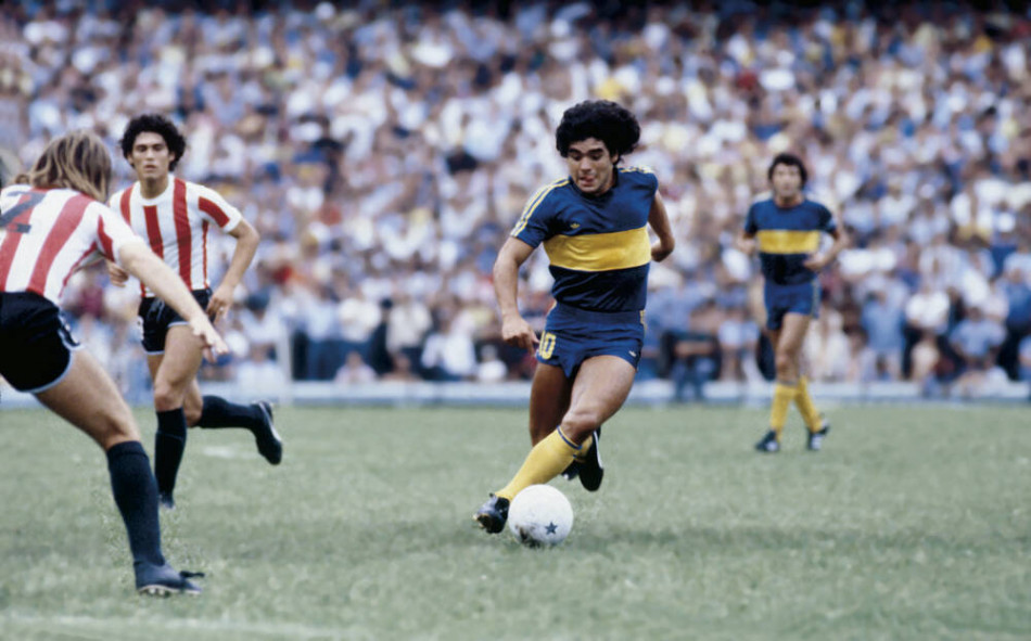 Foot: les "Diego Armando" nés en 1981 en Argentine recevront un maillot en hommage à Maradona