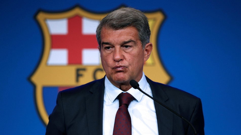 Foot: le FC Barcelone "n'a jamais acheté d'arbitre", affirme le président Laporta