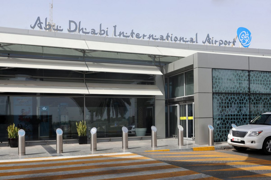 الإمارات تعلن فتح تأشيرات السياحة لمتلقي لقاح كورونا