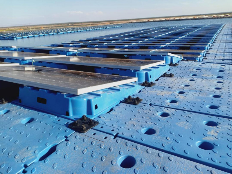 قرب إطلاق أول محطة عائمة للطاقة الشمسية بالمغرب