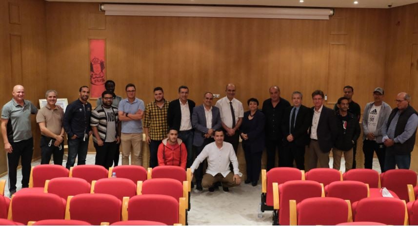 FUS: Nawal Khalifa rencontre les membres des associations de supporters