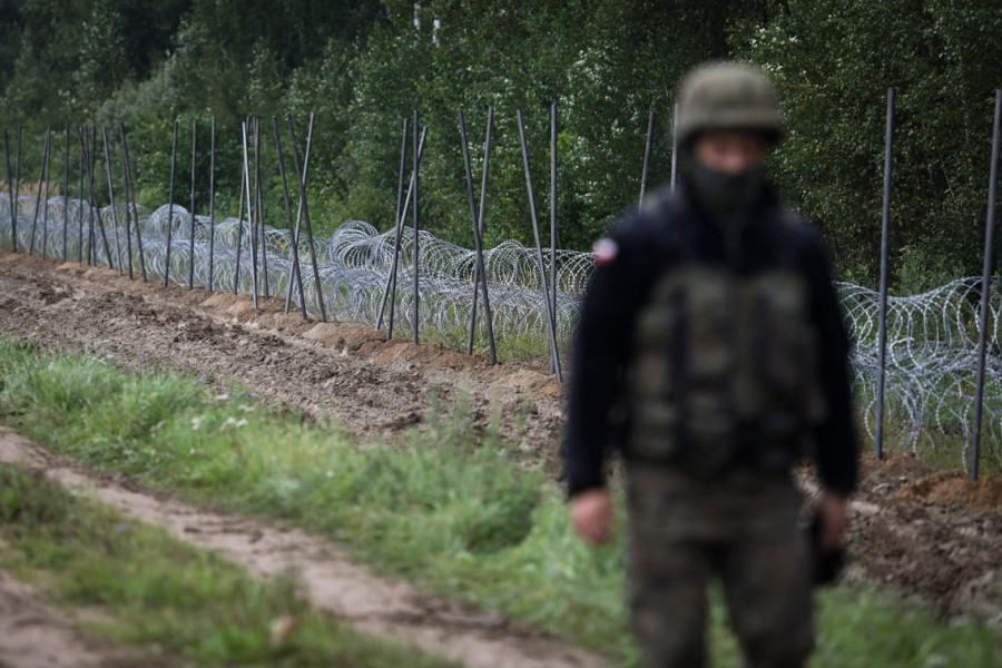 Deux reporters de RT France détenus à la frontière entre la Pologne et la Biélorussie