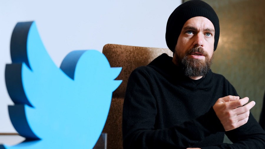 الرئيس التنفيذي لتويتر يستقيل من منصبه