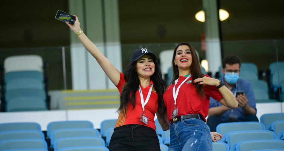 مباشرة من قطر .. الجمهور المغربي يزين كأس العرب 