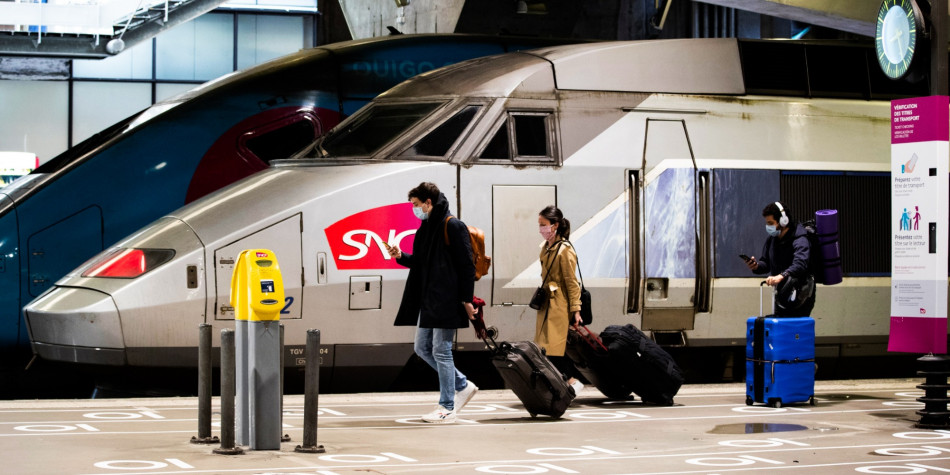 France: la SNCF multiplie les contrôles de pass sanitaires