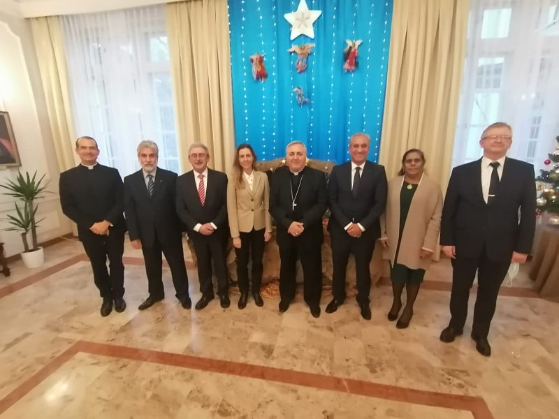 Pologne: Atmoun prend part à une réunion de travail des doyens diplomatiques des régions