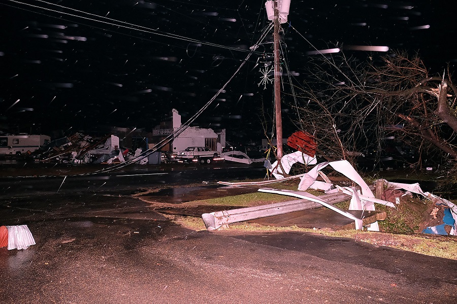 مقتل 50 شخصا على الأقل إثر إعصار كنتاكي الأمريكية