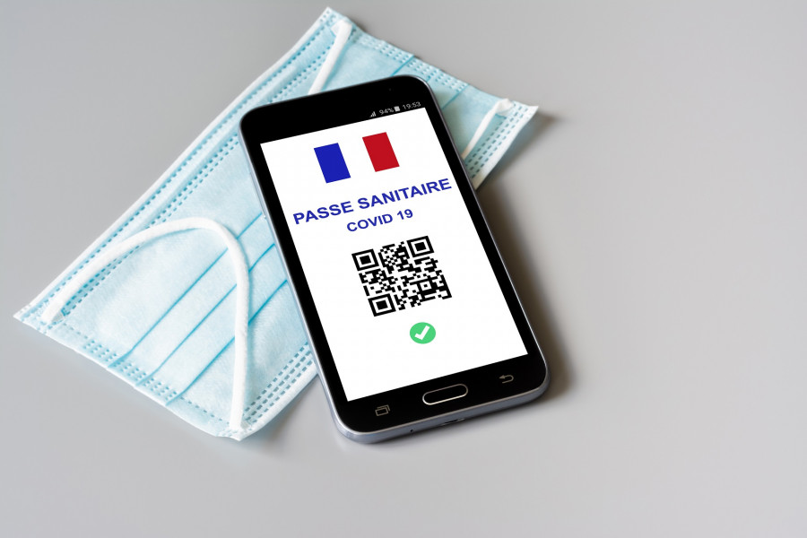 France: la chasse aux faux "passes sanitaires" commence