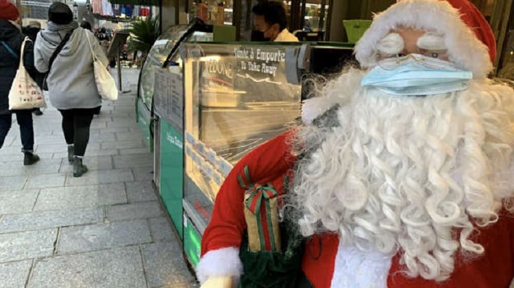 Le monde se prépare à un deuxième Noël de pandémie