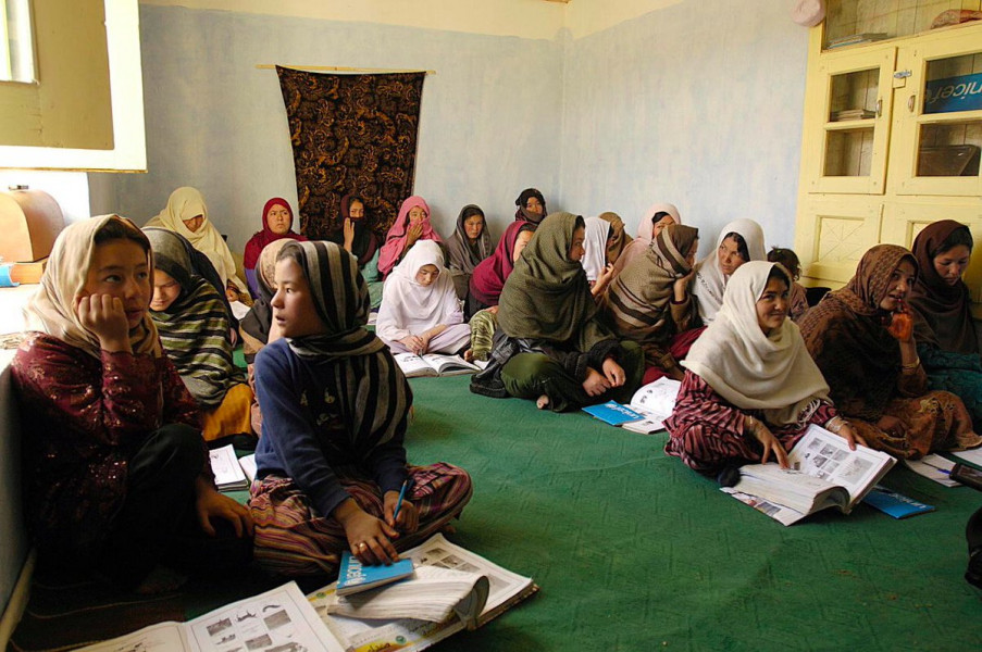 Afghanistan: interdiction de voyage pour les femmes non accompagnées