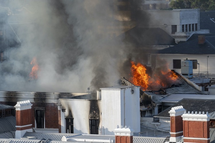 Afrique du Sud: l'Assemblée nationale détruite dans l'incendie au Parlement 