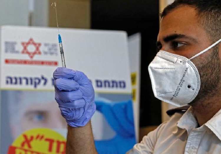 Israël: la 4e dose de vaccin multiplie par cinq les anticorps 