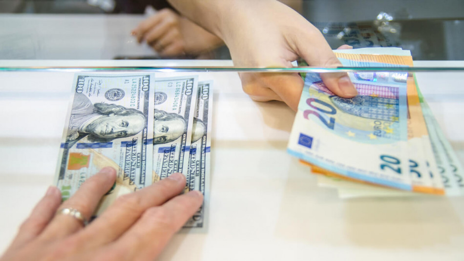 L'euro atteint la parité avec le dollar: quel impact sur le Maroc? 