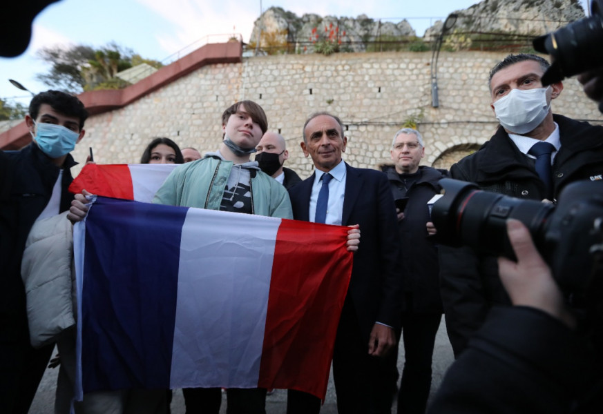 "Toujours se justifier": des Français maghrébins oppressés par le débat identitaire