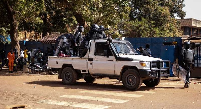 الانقلابيون في بوركينا فاسو يتهمون فرنسا بدعم داميبا 