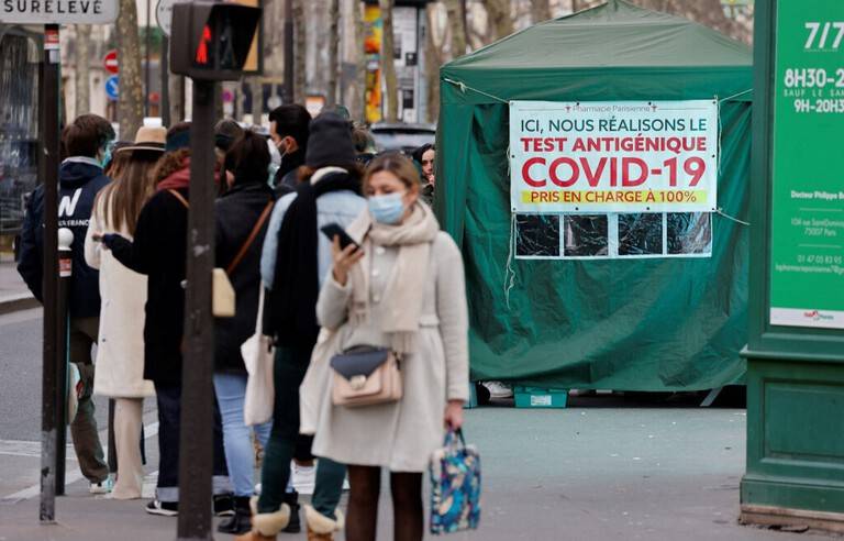 Covid, grippe: l'OMS appelle l'Europe à ne pas baisser la garde