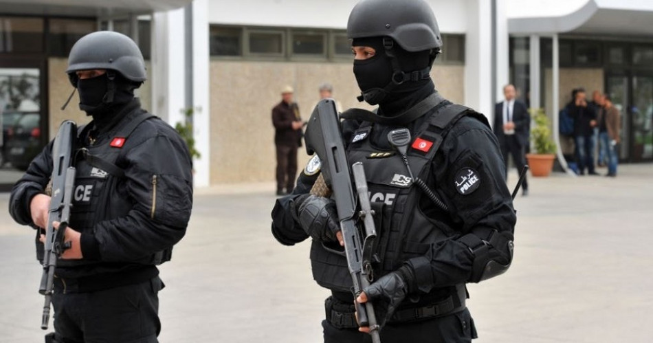  تونس .. إصابة شرطيين بجروح طفيفة في هجوم 