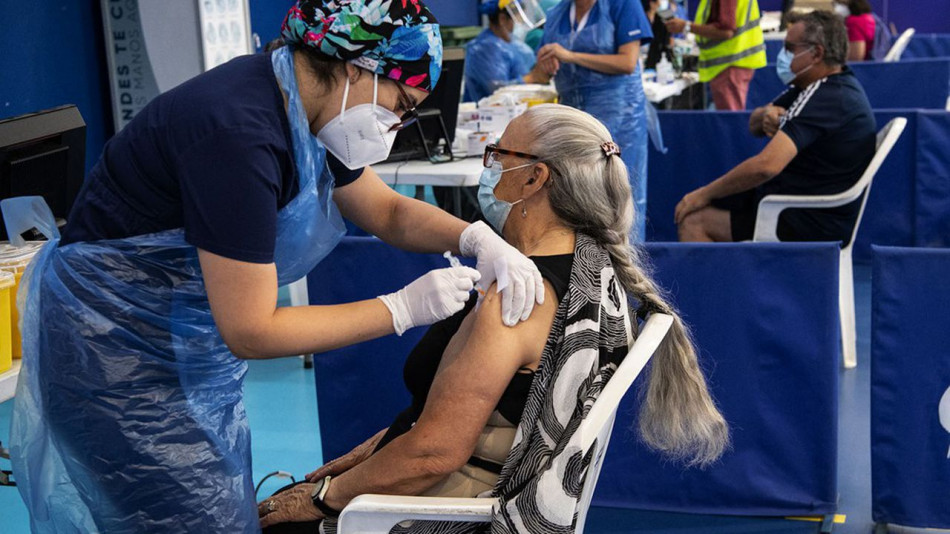 Covid: le Chili entame l'administration de la quatrième dose du vaccin