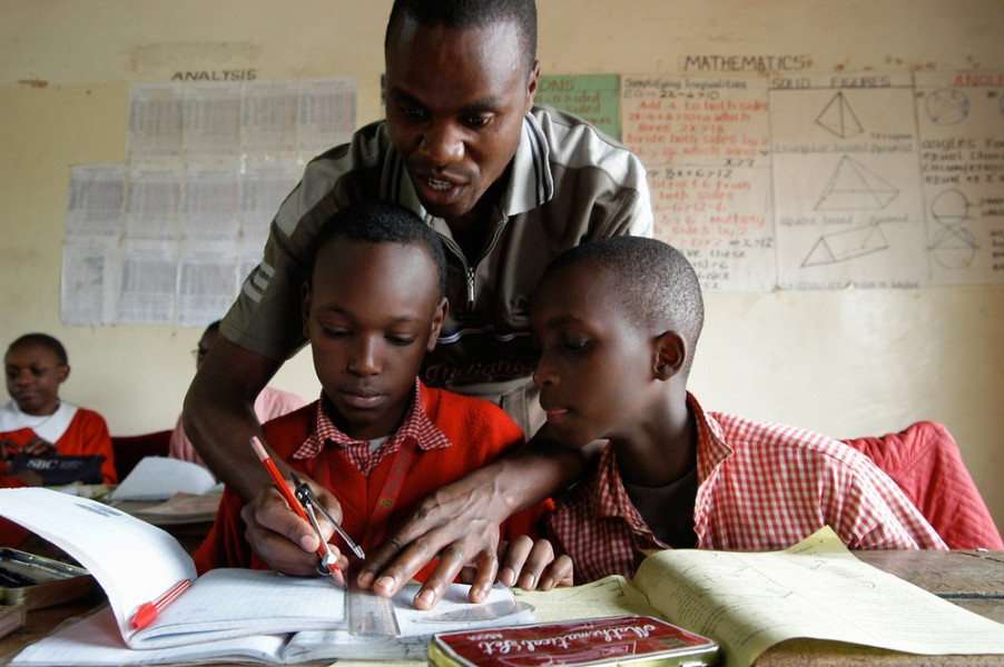 Zimbabwe: suspension de plus de 100.000 enseignants en grève