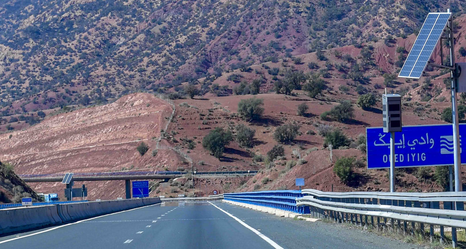 Fortes rafales de vent: les usagers des routes appelés à reporter leurs déplacements