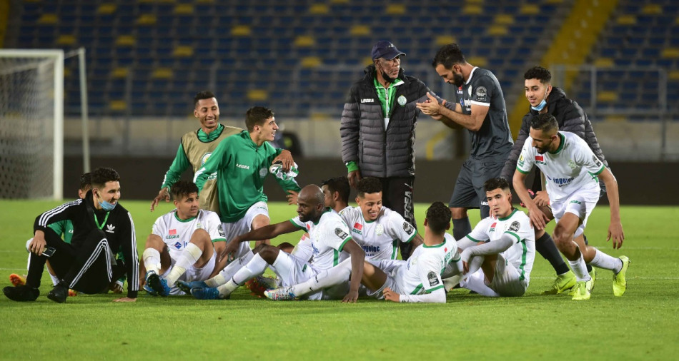 الرجاء يوقع عقودا احترافية للاعبيه الشبان 