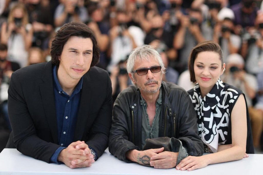 Leos Carax décroche le César de la meilleure réalisation pour "Annette"