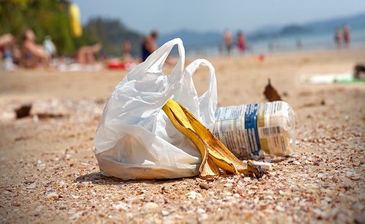 Pollution plastique: l'ONU s'engage sur un traité "historique"